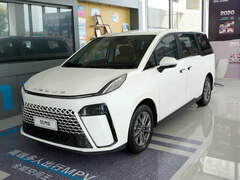 上汽大通MAXUS G70