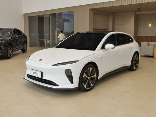 2024 εET5T 100kWh Touring