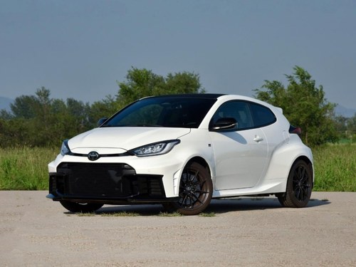 GR YARIS