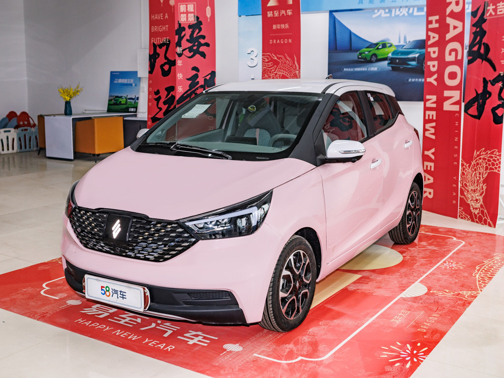 江铃集团新能源易至EV3_58汽车