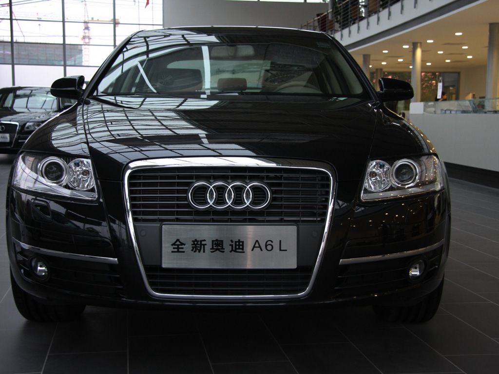 查看小图可用键盘的 ←或→ 翻页2005款 奥迪a6l 2.0t 自动标准型