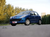 标致207 2009款  两厢1.6L 自动享乐版_高清图35