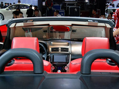 比亚迪S8敞篷跑车售16.58万 入门的享受