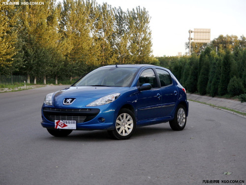 2009款 标致207 两厢1.6L 自动享乐版