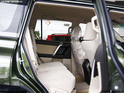 丰田霸道2700中东版  天津现车39万疯抢