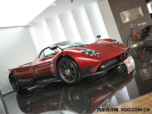 秒杀世间超跑 Pagani Zonda F心颤实拍