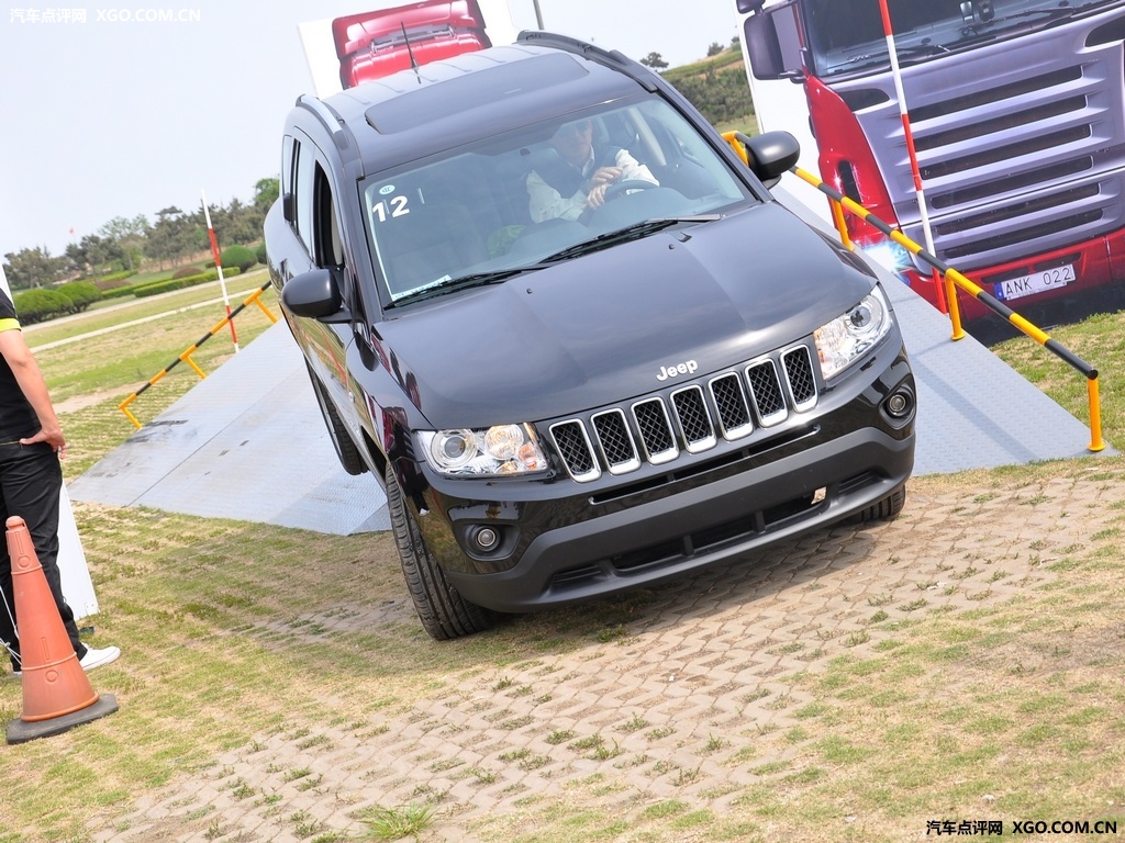 jeep2011款 指南者 2.4 豪華版其它與改裝高清大圖