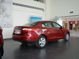 风朗 2011款 Fluence 2.0L 标准版_高清图20