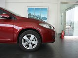 风朗 2011款 Fluence 2.0L 标准版_高清图2