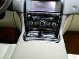 捷豹XJ 2011款  XJL 3.0 全景商务版_高清图9