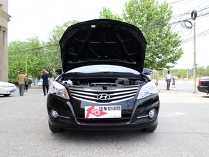 北京现代悦动优惠2.2万元 店内现车销售