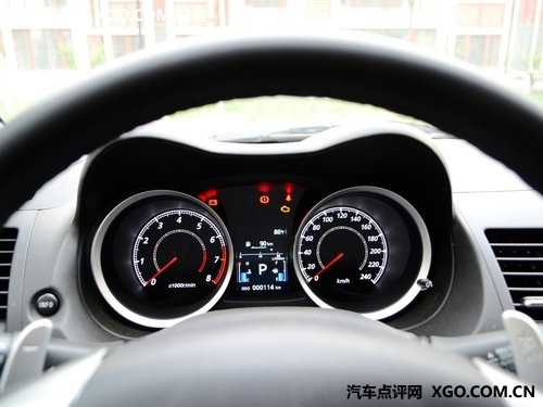 从容湿滑路面 配防滑系统紧凑型车推荐