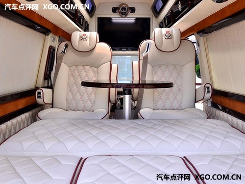 新款福特E350惊喜折扣  港口走量价出售