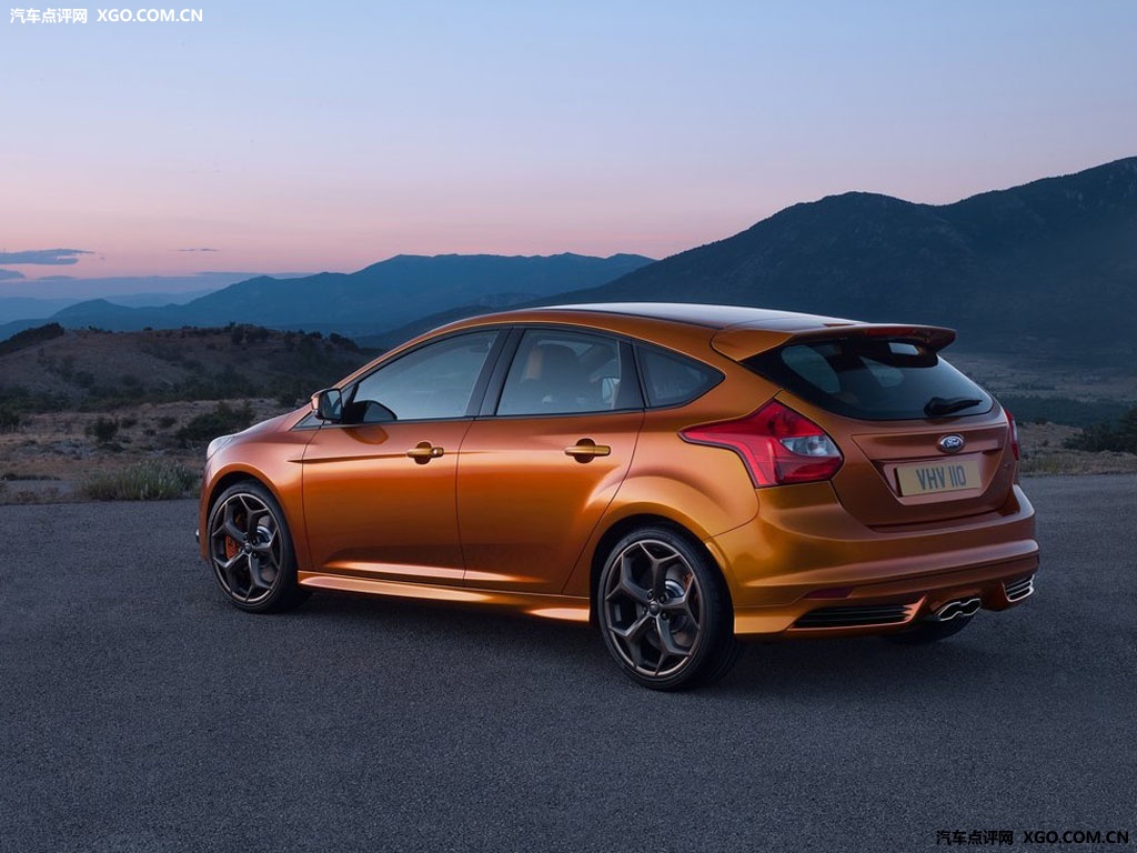 【超大图】福特(进口)2013款 福克斯 两厢版 st车身外观图片3142633