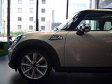 MINI 2011款  1.6T COOPER S_高清图5