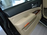 荣威W5 2011款  3.2L 4WD 尊域版_高清图32