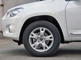 RAV4荣放 2011款 RAV4 2.0AT 豪华版_高清图2