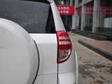 RAV4荣放 2011款 RAV4 2.4AT 四驱至臻导航版_高清图3