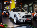 MINI 2011款  1.6T COOPER S_高清图23