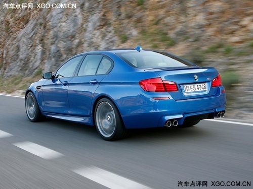 全新BMW M5中国正式上市 售价185.8万元