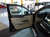 皇冠 2011款  V6 2.5 Royal 真皮天窗特别版_高清图23