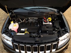 2012款Jeep指南者让利1万元 现车热销中