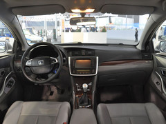 众泰Z300新车到店可预定 预售价6.99万