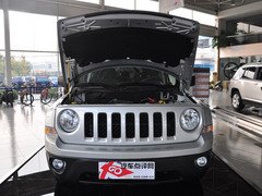 2012款Jeep自由客进口硬派SUV 致敬经典