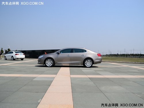 2012北京车展 上汽荣威全新旗舰950亮相