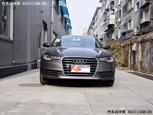 奥迪A4迎五·一 大型促销惠2万及大礼包