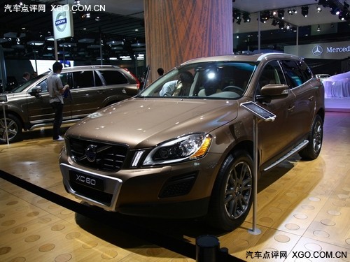 2011款 沃尔沃XC60 2.0T R-Design 个性运动版