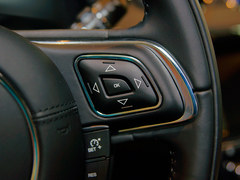 2013款捷豹XJ现车价格  特卖场超值开售