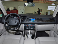 2013款雪铁龙C5优惠1.2万元 有现车销售