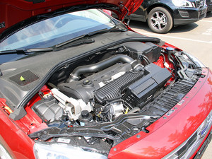 沃尔沃V60特价车郑州降5万 送购车礼包