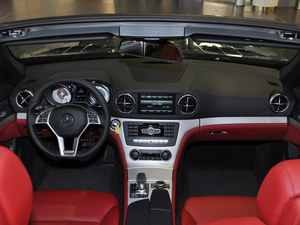 奔驰SL级平价售106.8万起配置图片报价