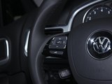 途锐 2014款  3.0TSI V6 黑色探险者_高清图19