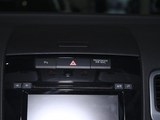 途锐 2014款  3.0TSI V6 黑色探险者_高清图18