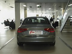 奥迪A4L 疯狂直降3万元 店内少量现车
