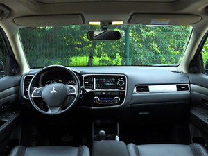 动力型SUV 三菱新欧蓝德最高惠30000元
