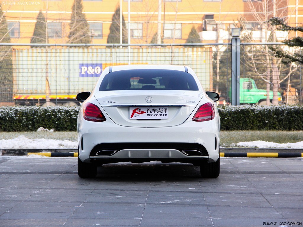 奔驰 奔驰c级 2015款c180l运动型 车身外观图片 4 488 咨询底价>>