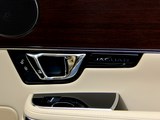 捷豹XJ 2014款  XJL 2.0T 两驱典雅商务版_高清图33