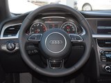 奥迪A4L 2016款  35 TFSI 自动舒适型_高清图2