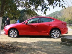 马自达3昂克赛拉三厢上市售