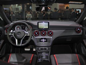 深圳奔驰A级AMG售49.8万起 有少量现车