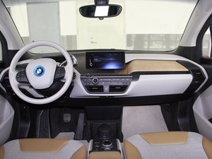 宝马i3优惠3.75万元 进口电动车自降身价