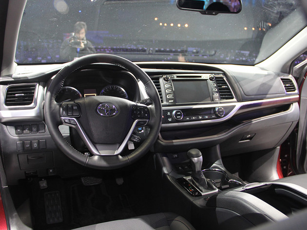 一汽丰田汉兰达2.0T 新价格2015版报价低