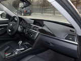 宝马3系GT 2016款  328i 设计套装型_高清图3