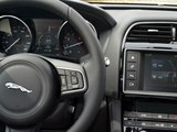 捷豹F-PACE 2016款  2.0T 两驱都市尊享版_高清图25