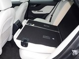 捷豹F-PACE 2016款  2.0T 两驱都市尊享版_高清图16