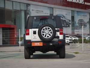 北京BJ40降价促销优惠3.89万元现车充足